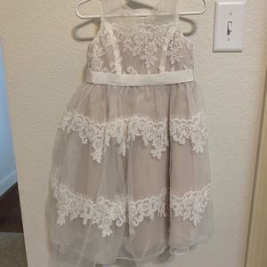 David’s Bridal flower girl dress 3T